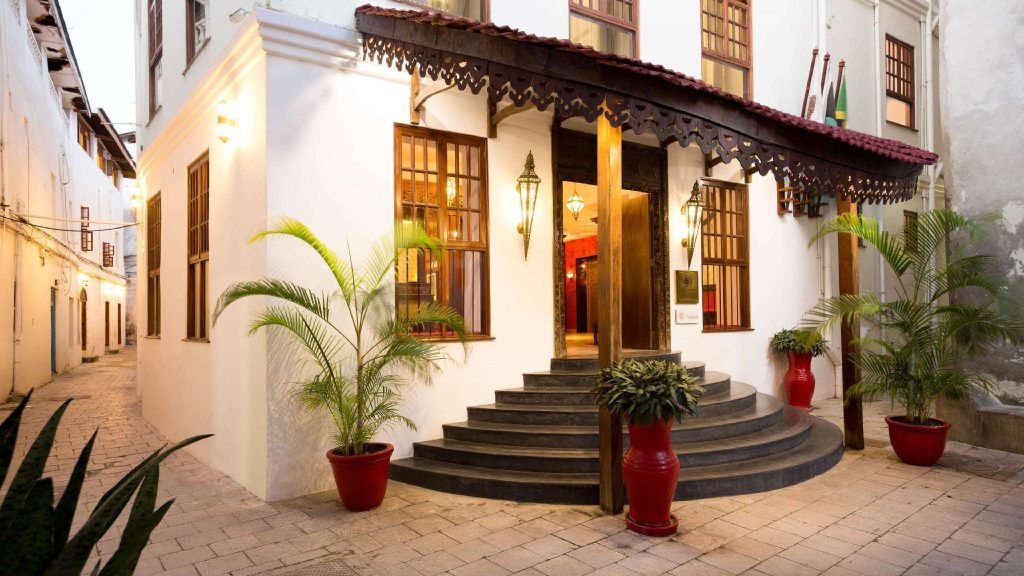 TAUSI HOTEL